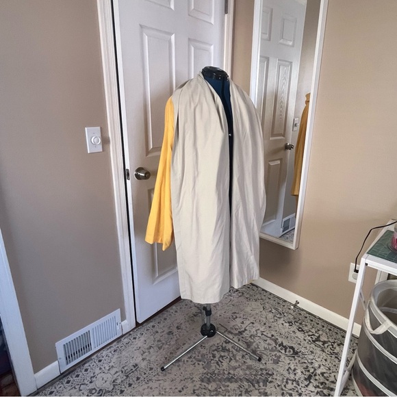 Perry Ellis yellow and cream vintage 90s baggy trench coat, size 10 - Picture 7 of 8